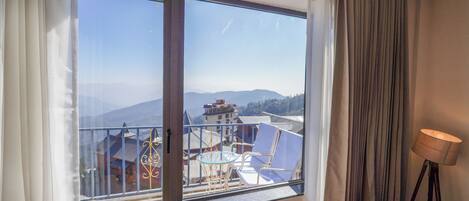 Deluxe Double Room, Balcony, Garden View | Terrace/patio