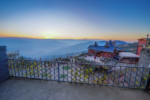 Exterior - Carom The Castle Resort Fagu Shimla (Theog)