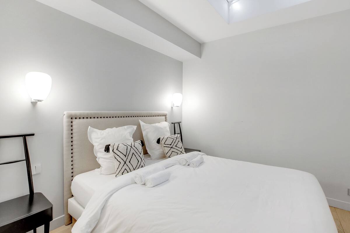 Classic Apartment | Iron/ironing board, free WiFi