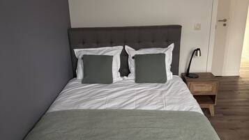 2 chambres, bureau, Wi-Fi gratuit, draps fournis