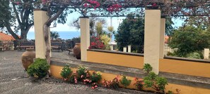 Property grounds - Cozy Studio in a fabulous Quinta with pool and sea view! (Funchal)