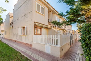 Exterior - Bungalow 'Manuel 217 En Gran Alacant' with Shared Pool, Wi-Fi and Air Conditioning (Alicante (Alacant))