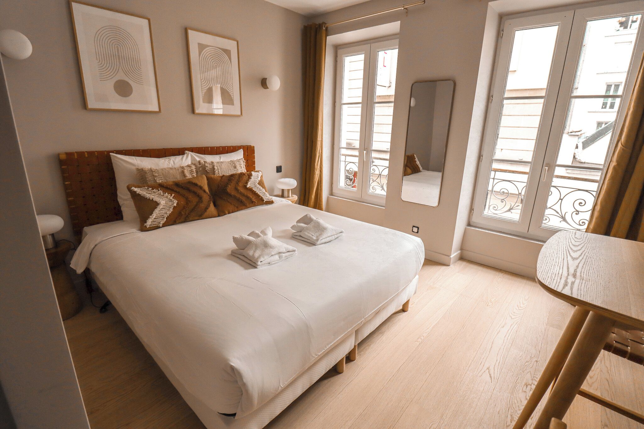 Klassieke studio | Een strijkplank/strijkijzer, gratis wifi