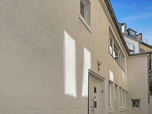 تفاصيل الفندق من الخارج