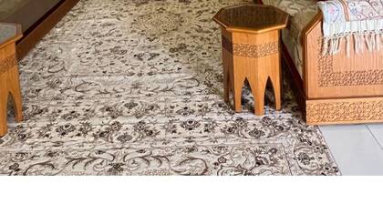 Furnished villa with pool and garden for rent