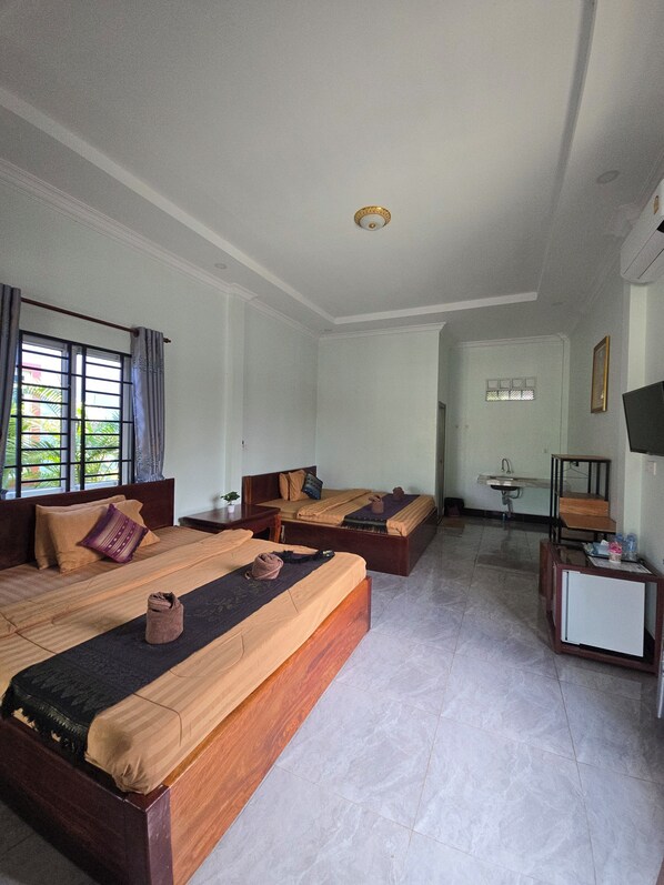 Family Bungalow, Multiple Beds