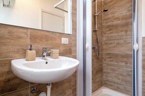 Standardzimmer, 1 Queen-Bett, Nichtraucher, eigenes Bad | Badezimmer