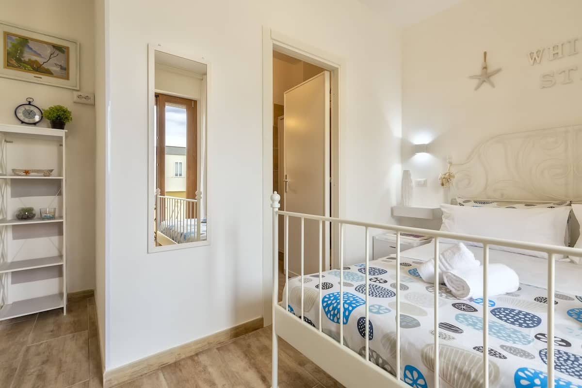 Standardzimmer, Balkon, Blick auf den Innenhof | Kostenloses WLAN