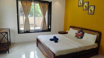 Bungalow, patio, pemandangan kolam renang | Wi-Fi gratis