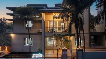 Bungalow Deluxe, 6 habitaciones, piscina privada, vistas a la piscina | Exterior