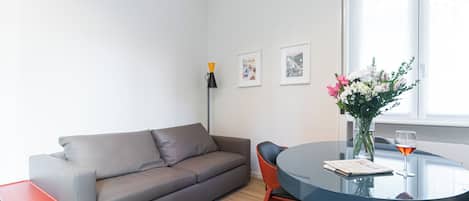 Apartment (1 Bedroom) | Front of property
