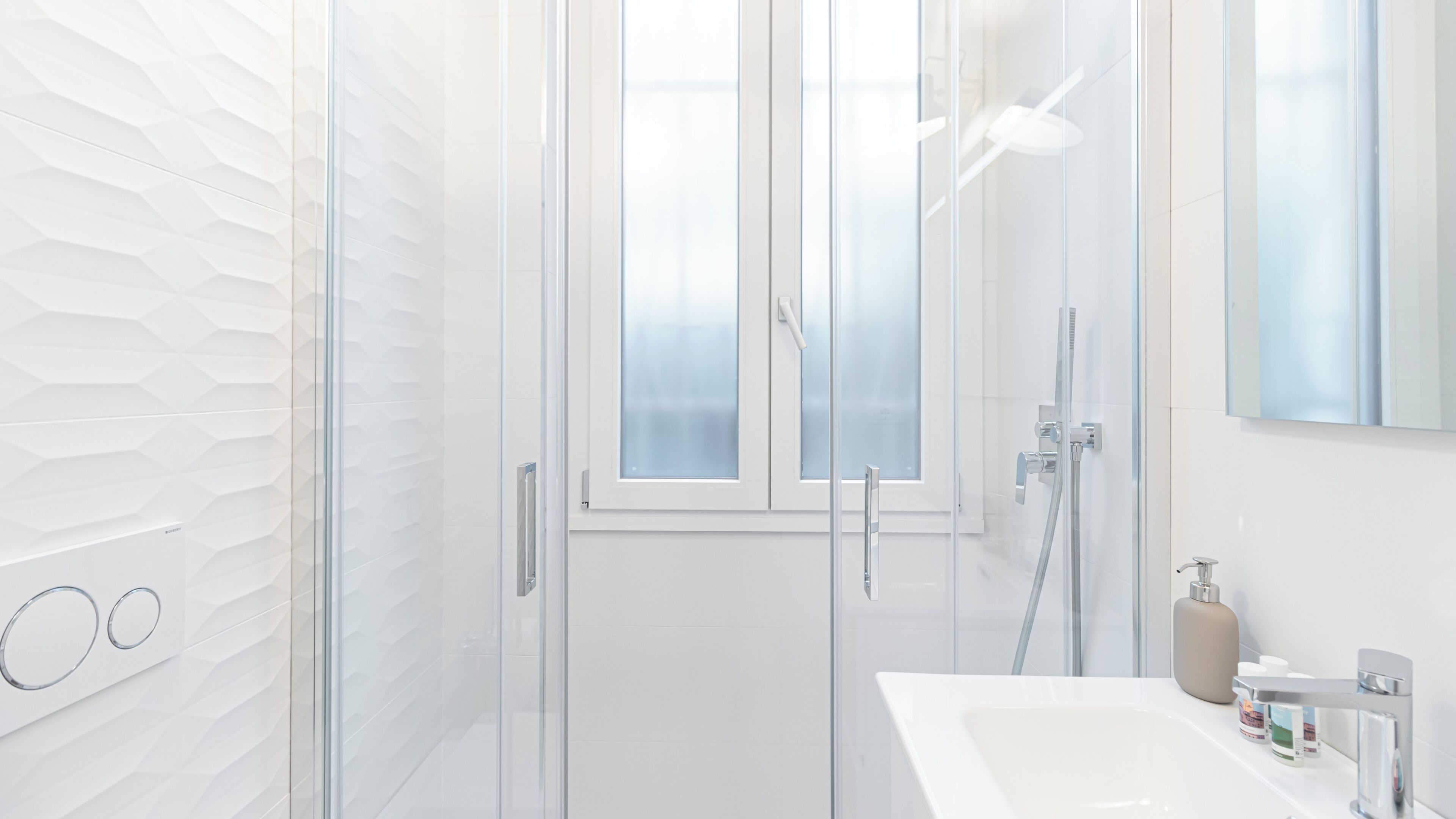 Apartment (1 Bedroom) | Bathroom