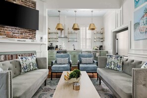 Interior - Grand 18bd House w. Luxury Finishes + Parking! (Charleston)