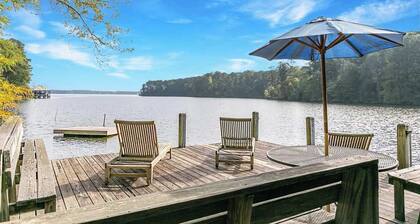 Huge Lakefront Camp | Sleeps 20 | Luxe & Clean
