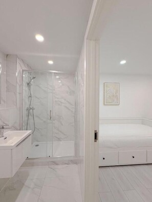 シャワー、ヘアドライヤー