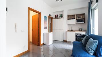 Apartment, 1 Bedroom | Private kitchen