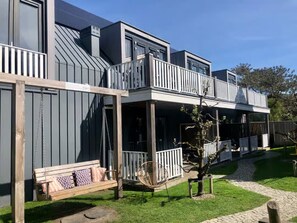 Apartment | Balcony - Beautiful Lodge Near Beach (Zoutelande)