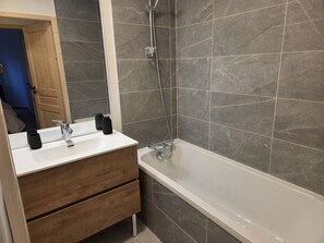 Bathroom - Apartment 3R, 6 ppl, Valmorel with Parking (Valmorel)