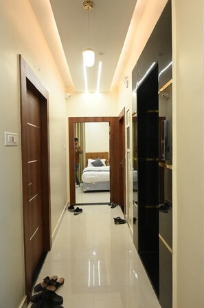 Interior - Sarvagya Inn (Varanasi)