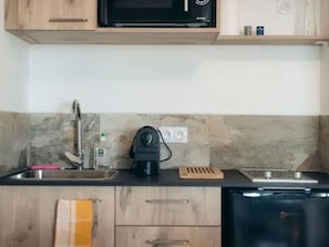 Kühlschrank, Mikrowelle