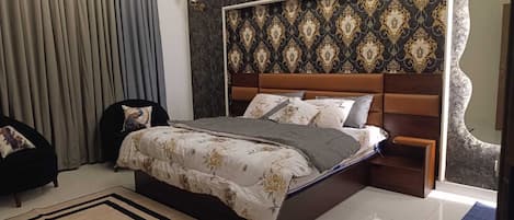 Fer et planche Ă repasser, Wi-Fi, draps fournis