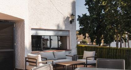 Casa de 3 habitaciones con jardín privado cerca de Granada