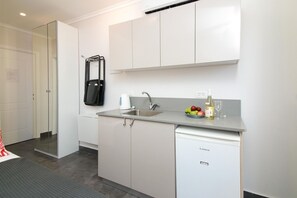 Classic Studio, Balcony, City View | Soundproofing, iron/ironing board, free WiFi
