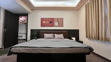 Fer et planche Ă repasser, Wi-Fi, draps fournis