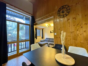 Interior - Loft-style Apartment for 6 in Les Menuires (Les Menuires)