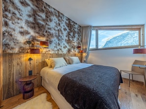 6 bedrooms, free WiFi, bed sheets - Luxurious 7-room apartment, fireplace, parking, stunning view (Val-d'Isère)