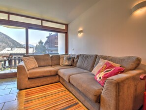 TV - Charming 3-room apartment near Morzine center with view (Morzine)