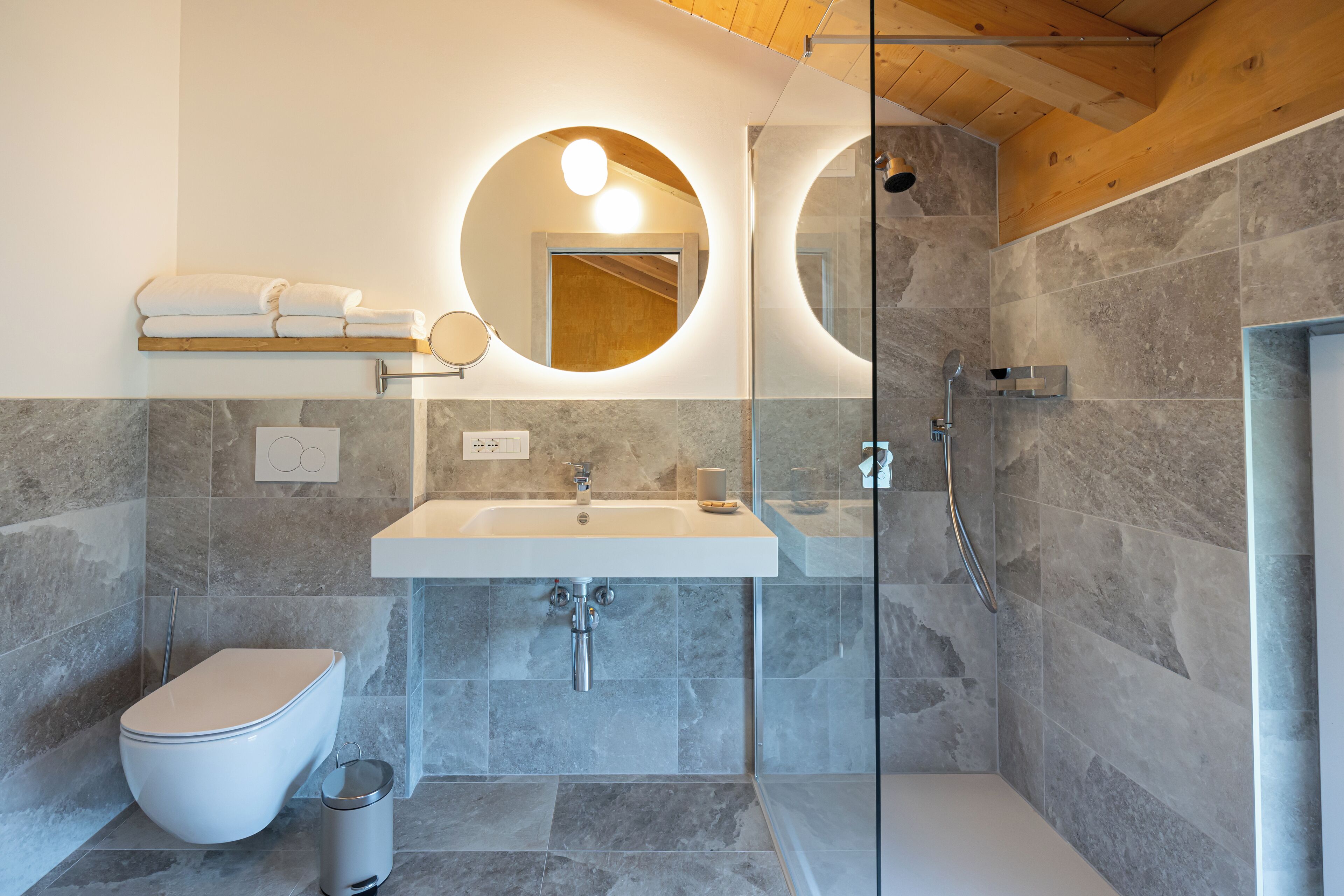 Superior-Doppelzimmer, eigenes Bad | Badezimmer