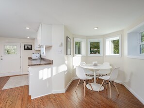 Dining - Gallery Garden - Bright & Art-filled 1-Bedroom Suite by Victoria Prime! (Victoria)