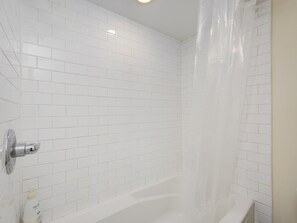 Hair dryer, towels - Gallery Garden - Bright & Art-filled 1-Bedroom Suite by Victoria Prime! (Victoria)