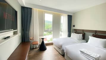 Superior Twin Room, City View | Desk, free WiFi