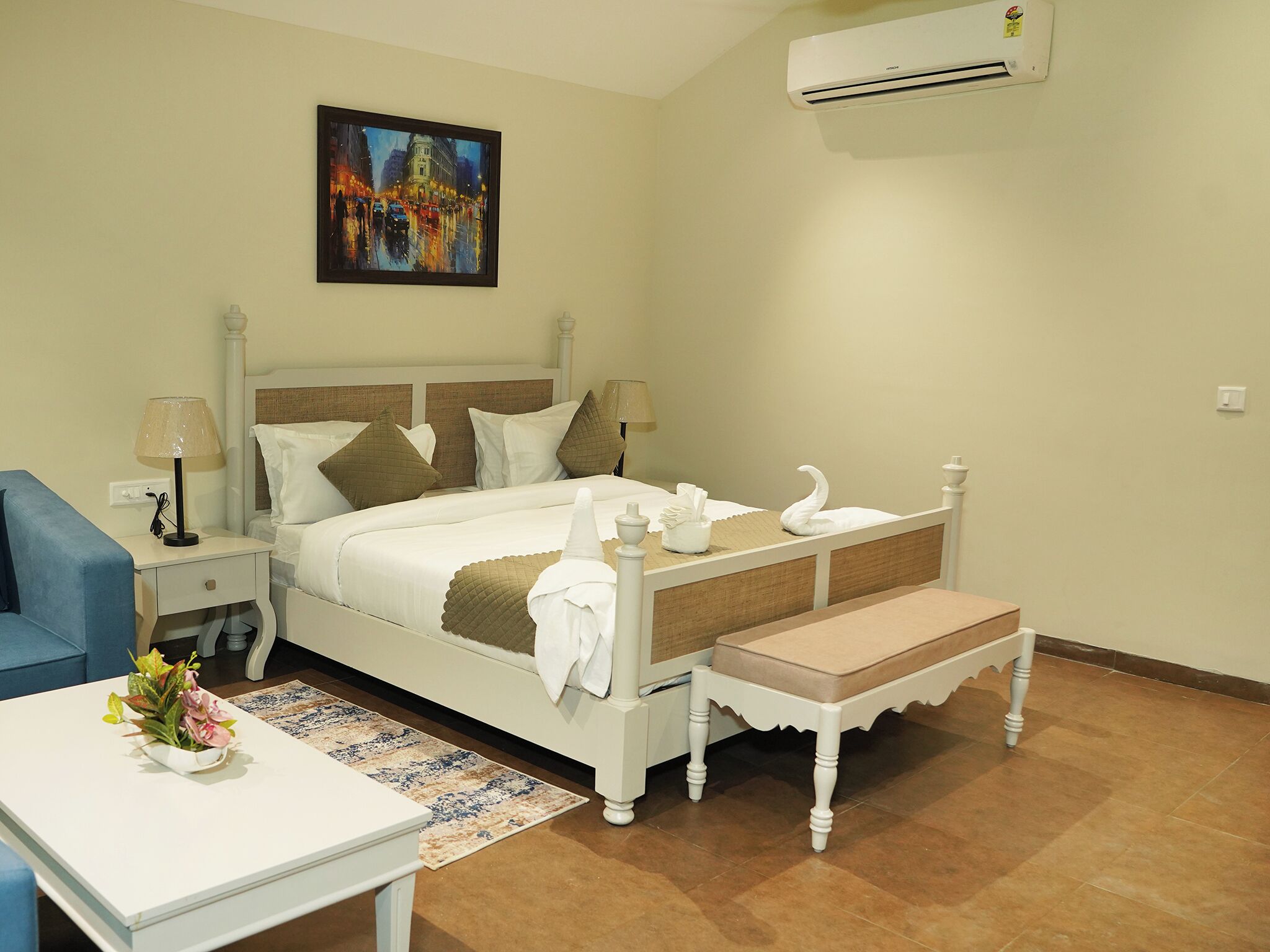 Free WiFi, bed sheets