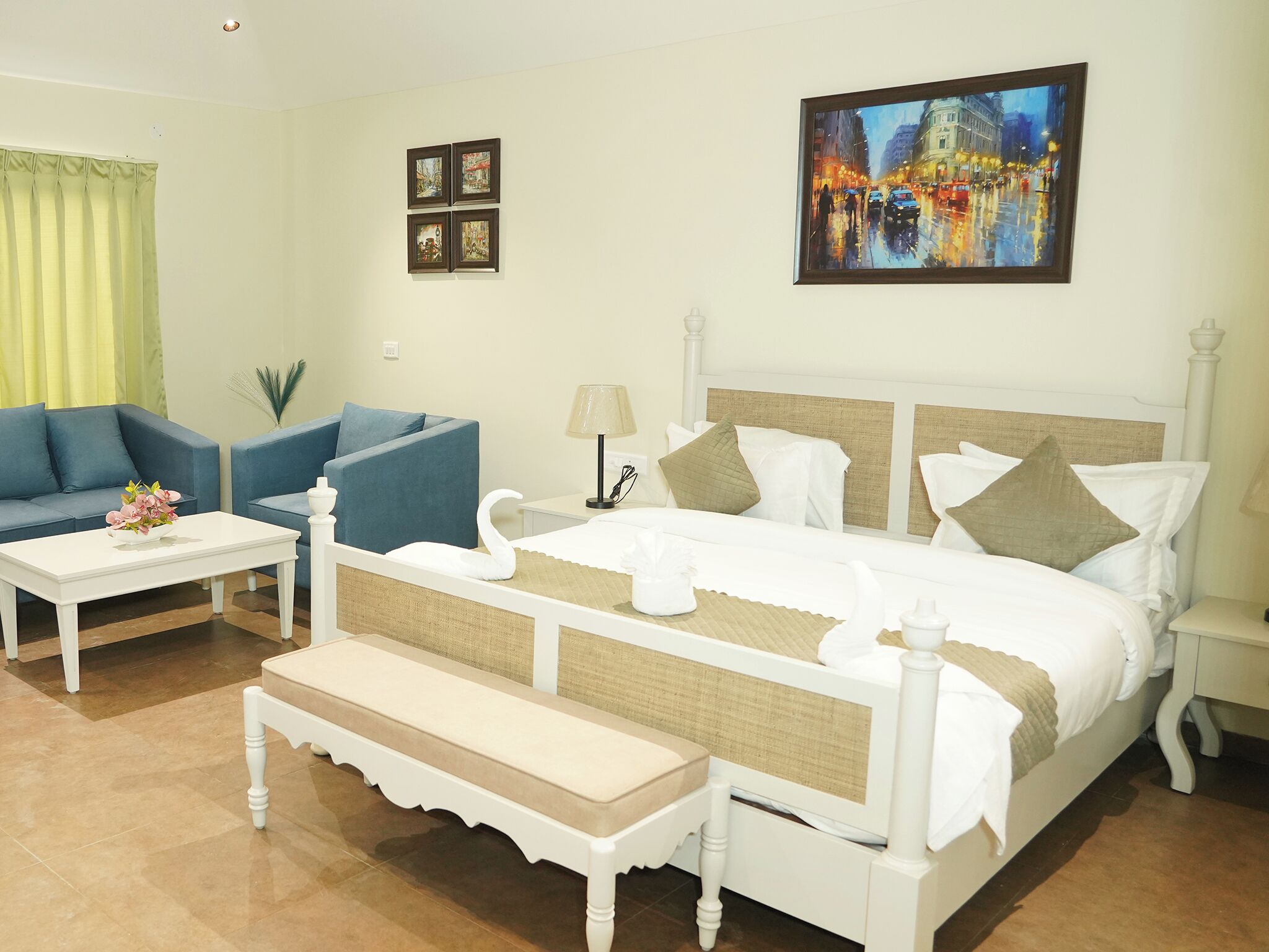 Clay Courtyard | Free WiFi, bed sheets