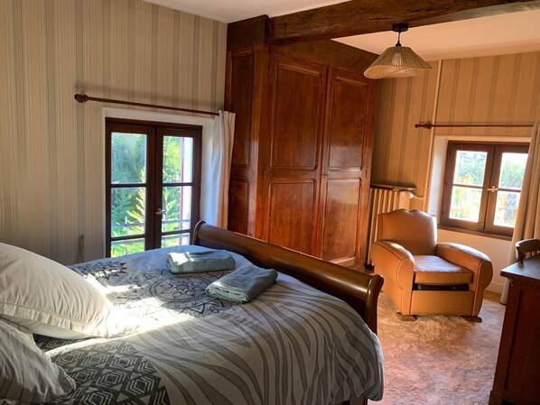 4 chambres, Wi-Fi, draps fournis