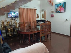 Interior - Essence Munnar Homestay (Devikolam)