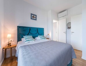 House | 4 bedrooms, iron/ironing board - Seaside Villa With Swimming Pool in Barotul (Pasman)