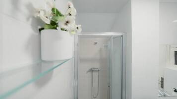 Seife, Shampoo, Toilettenpapier