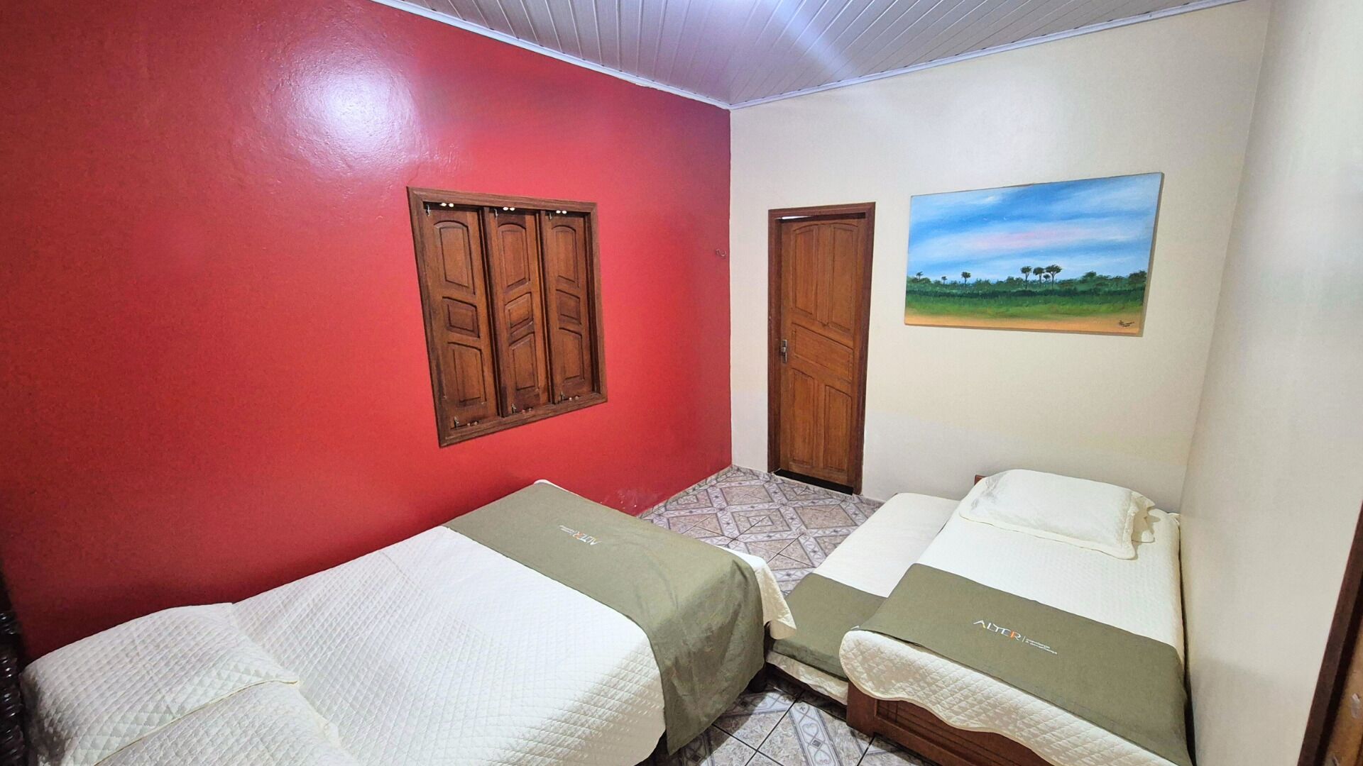 3 dormitorios, tabla de planchar con plancha, wifi y ropa de cama