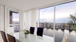 Dining - Luxury Two-Bedroom Apartment with River Views (London)