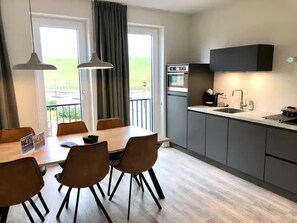 Private kitchen - Beautiful Lodge Parallel to the Shopping Street (Zoutelande)