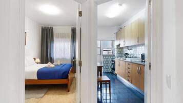 2 chambres, fer et planche Ă repasser, Wi-Fi, draps fournis