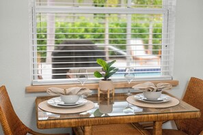 Dining - Under the Foxtails by Beach Boutique Rentals (Holmes Beach)