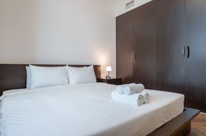 House - Stayshort - Urban Calm With Terrace in the Heart of JVC (Dubai)