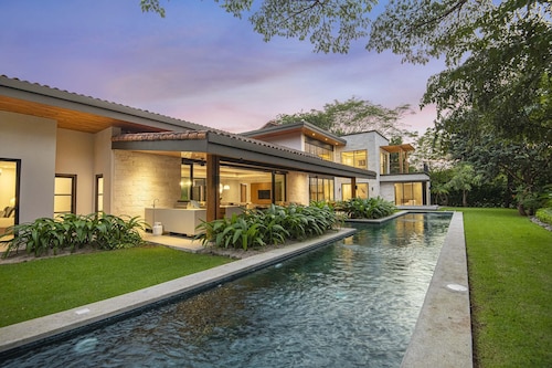 New luxury home located on the beachside of Las Golondrinas in Hacienda Pinilla. Enjoy daily housekeeping, full concierge service, and a private 20-meter Olympic-style pool — all just steps from the beach.