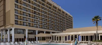 Southbank St. Johns River Views + Dining & Pool