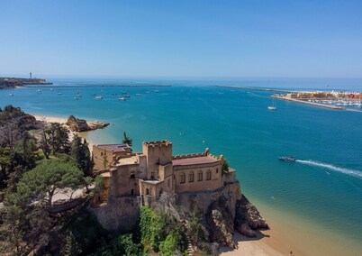 Casa Bayview Bliss - Vue sur la mer, piscine et barbecue, à quelques pas de la p
